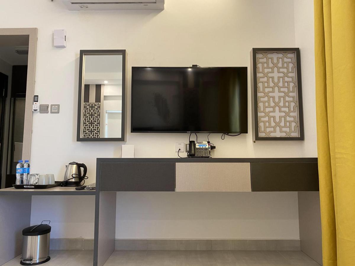 Alfalak Hotel Seeb Exterior photo